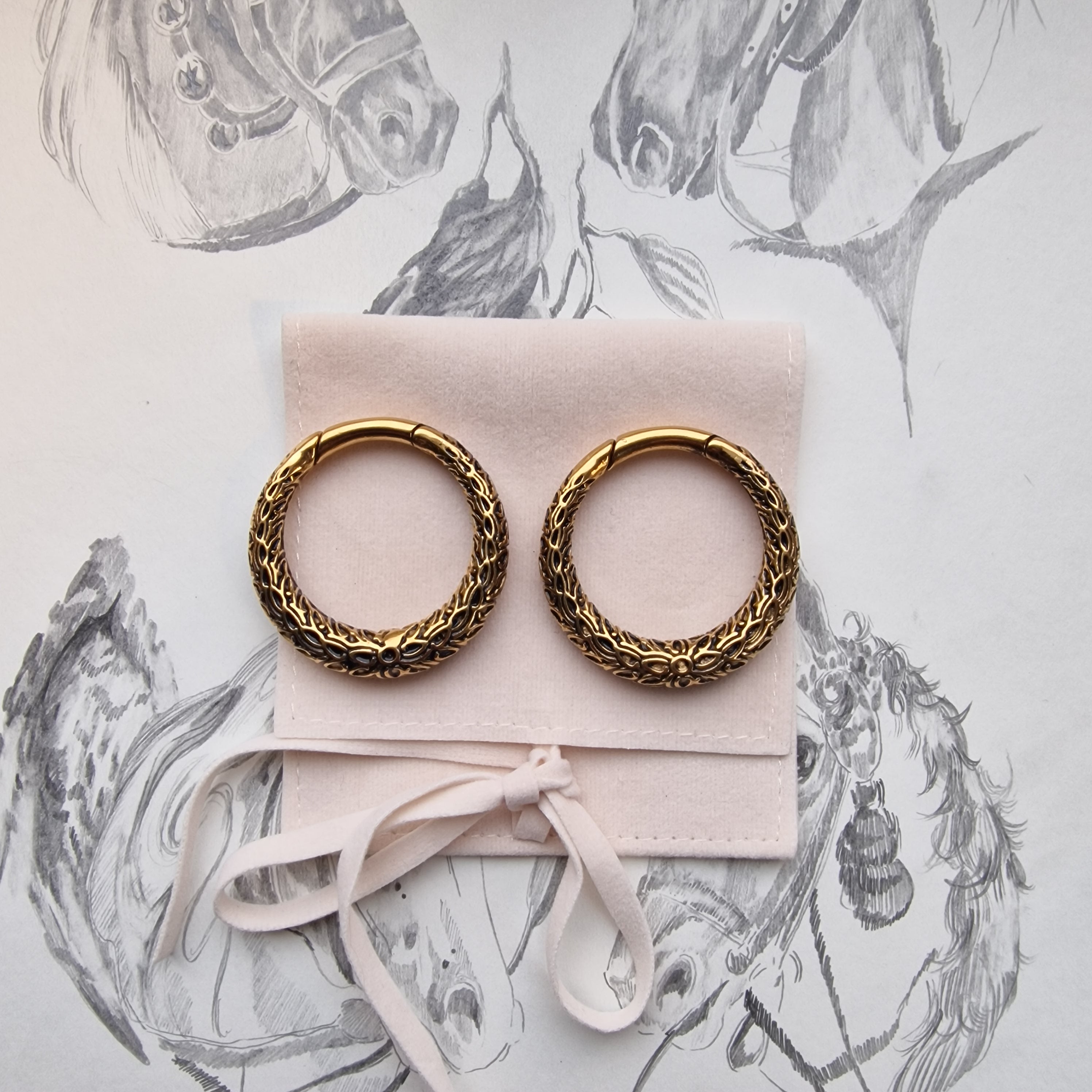 4MM 2G Sunshine Gold Ivy Thorn Hanger Ear Weights