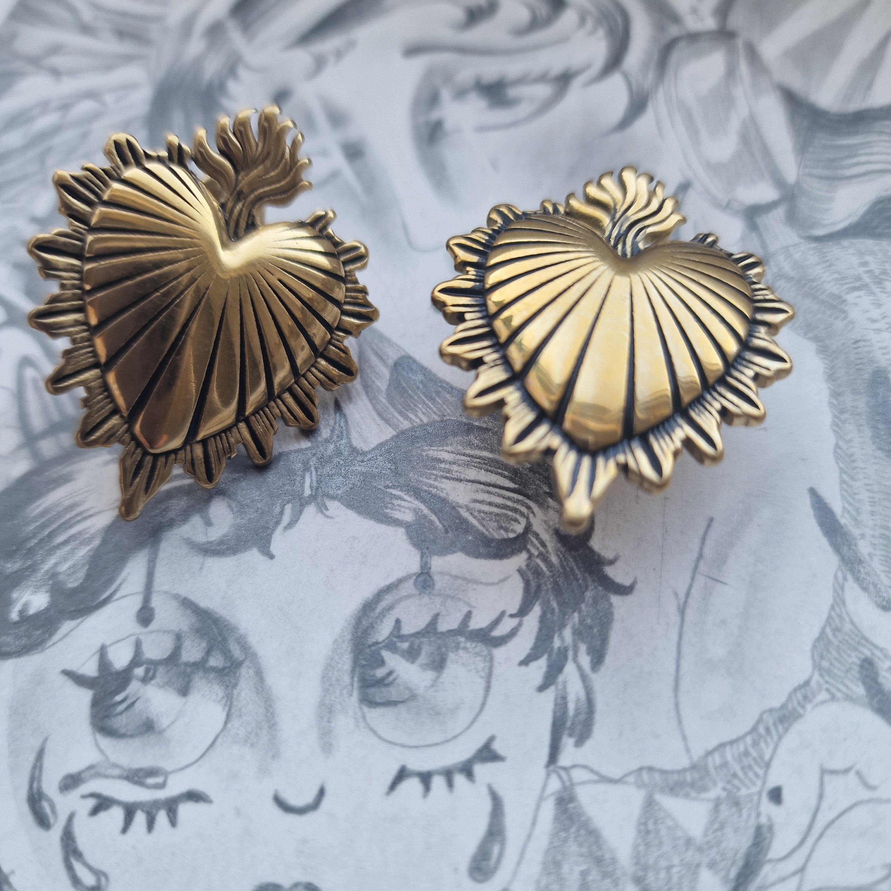 12MM 1/2inch Sunshine Gold Sacred Heart Ear Weight Hangers