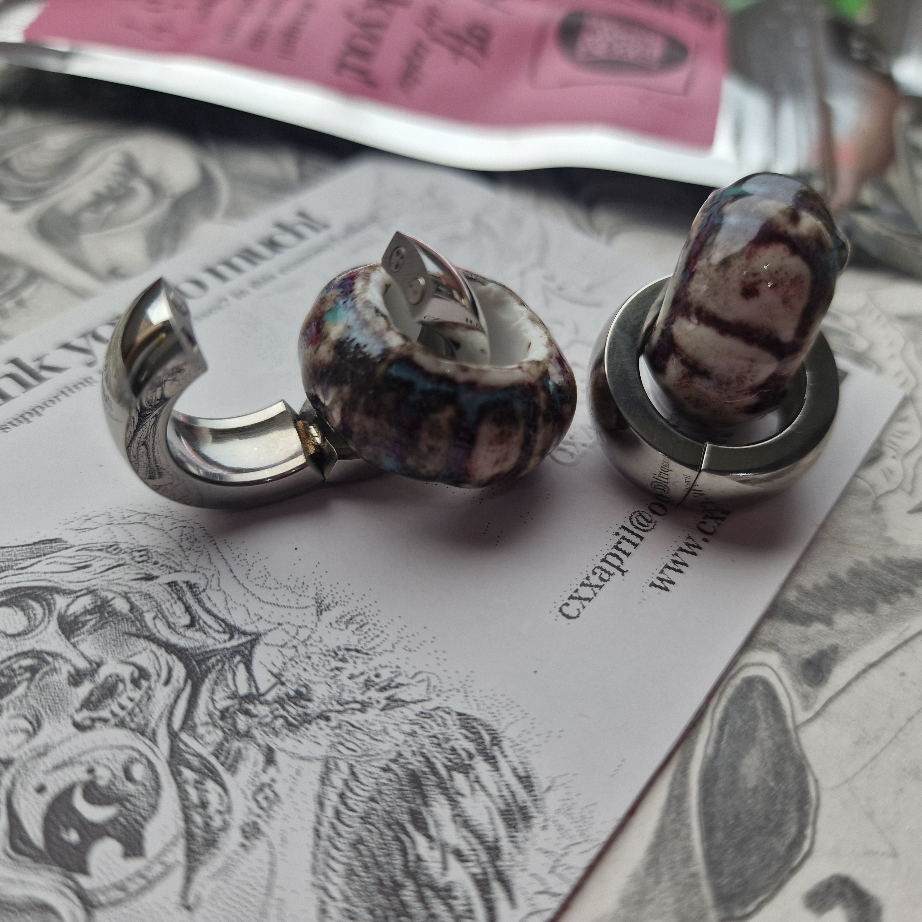Silver Seashell Ceramic Ear Weight Gauge Hoops | CXAPRIL