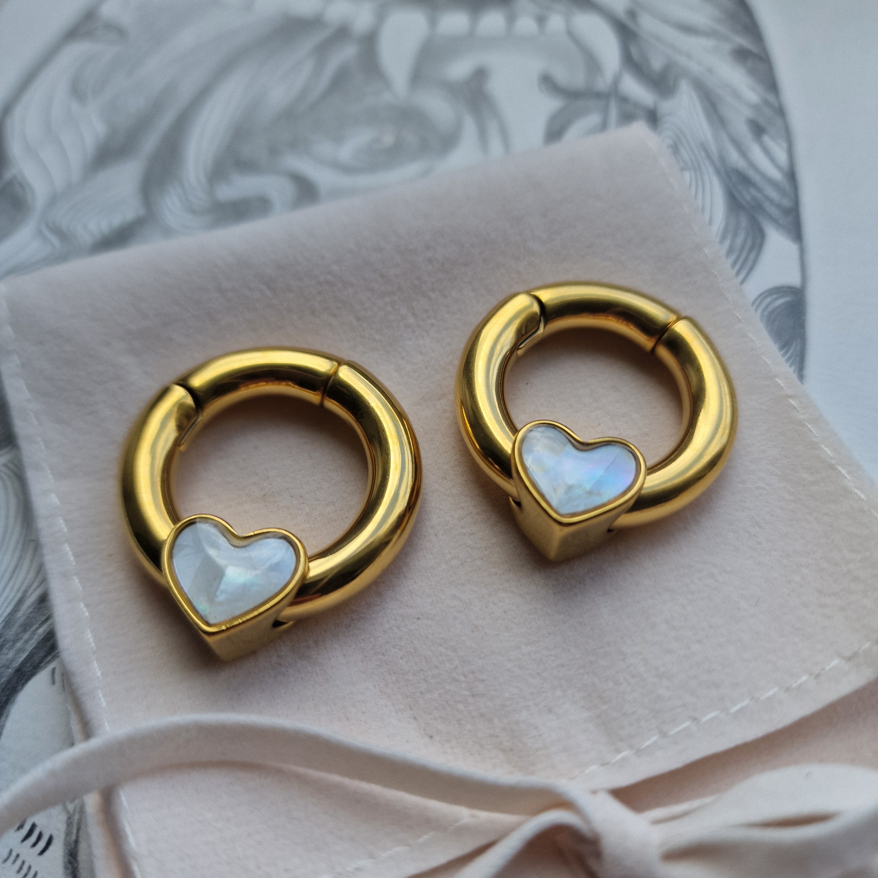 6MM 2G Heart Gold Hoop Hangers Ear Weight | Mother of pearl hangers Tapers Plugs