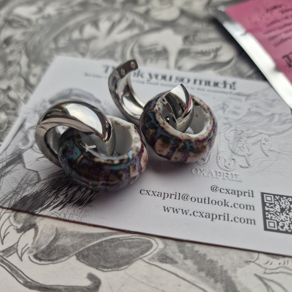 Silver Seashell Ceramic Ear Weight Gauge Hoops | CXAPRIL