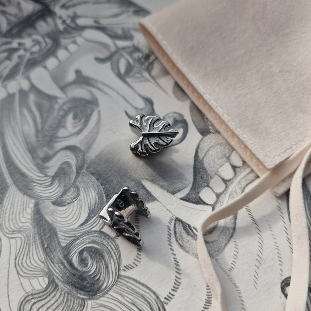 8MM 0G Silver Leaf Saddle Plugs Ear Weight Stretched Lobes Alt Piercings